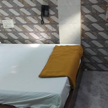 Glitz Hotels Sai Guest House - Nr Inorbit Mall Vashi Navi Mumbai Exteriör bild
