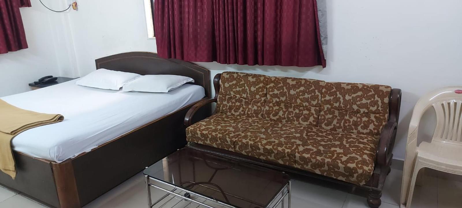 Glitz Hotels Sai Guest House - Nr Inorbit Mall Vashi Navi Mumbai Exteriör bild