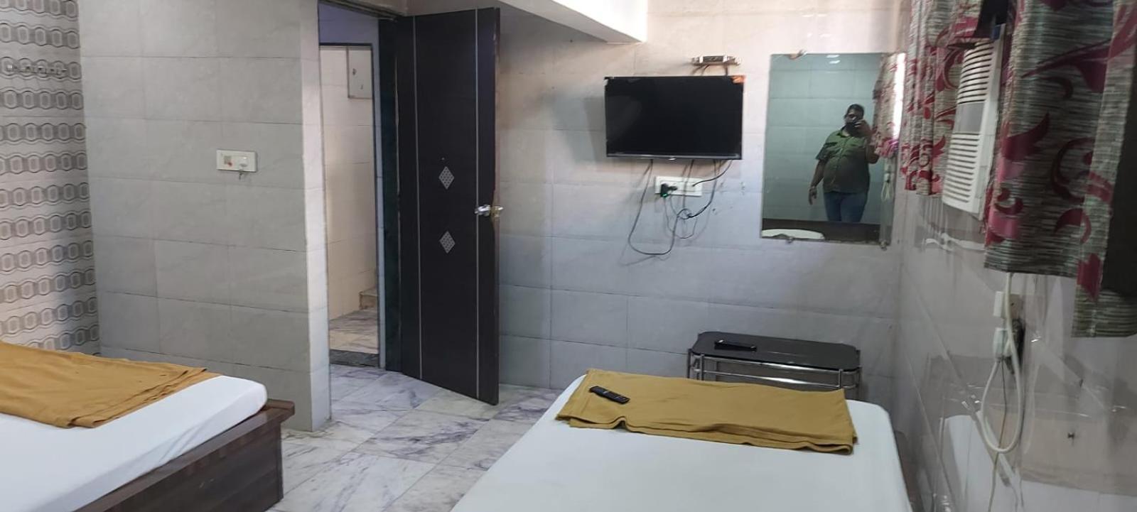 Glitz Hotels Sai Guest House - Nr Inorbit Mall Vashi Navi Mumbai Exteriör bild