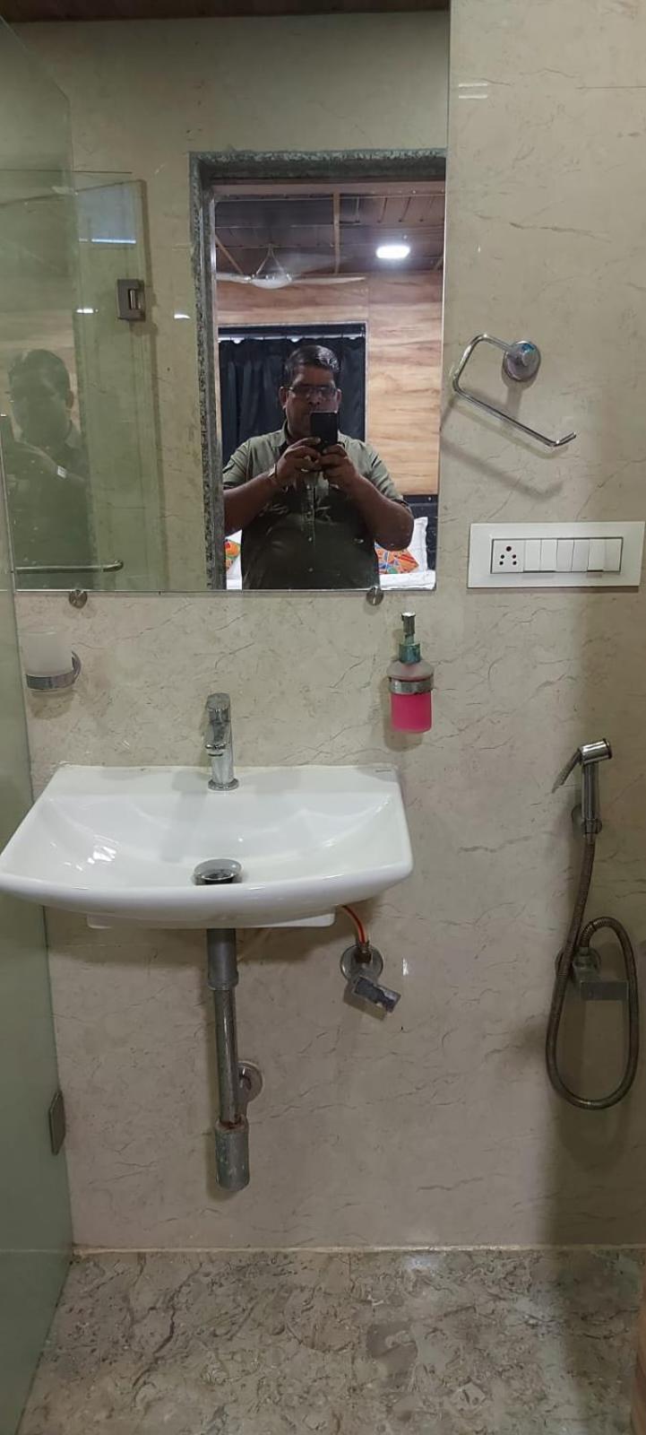 Glitz Hotels Sai Guest House - Nr Inorbit Mall Vashi Navi Mumbai Exteriör bild