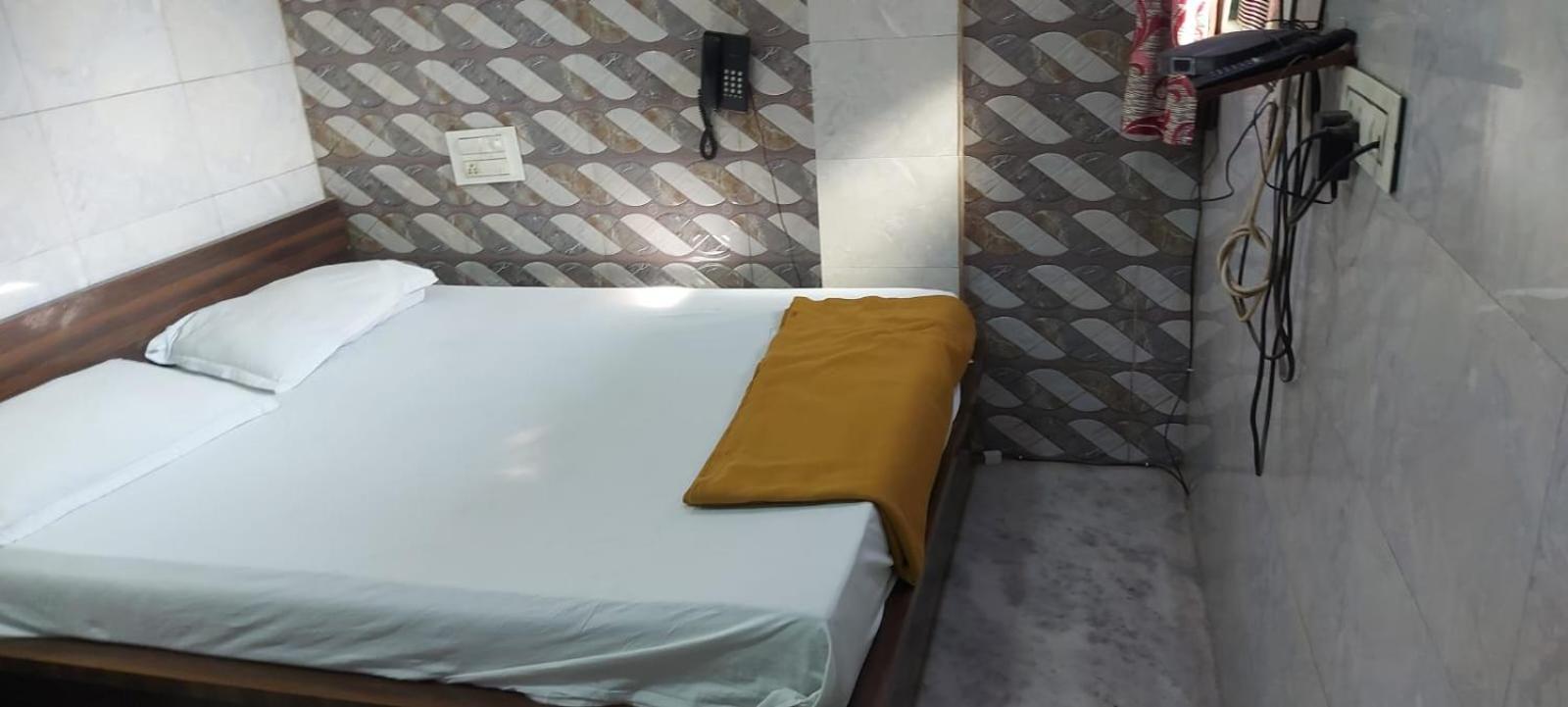 Glitz Hotels Sai Guest House - Nr Inorbit Mall Vashi Navi Mumbai Exteriör bild