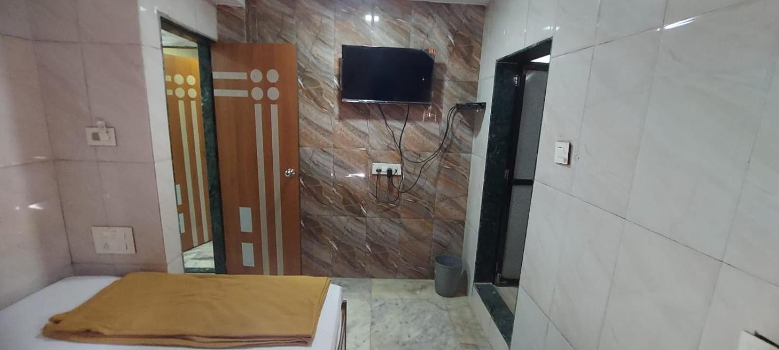 Glitz Hotels Sai Guest House - Nr Inorbit Mall Vashi Navi Mumbai Exteriör bild