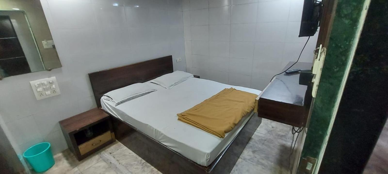 Glitz Hotels Sai Guest House - Nr Inorbit Mall Vashi Navi Mumbai Exteriör bild