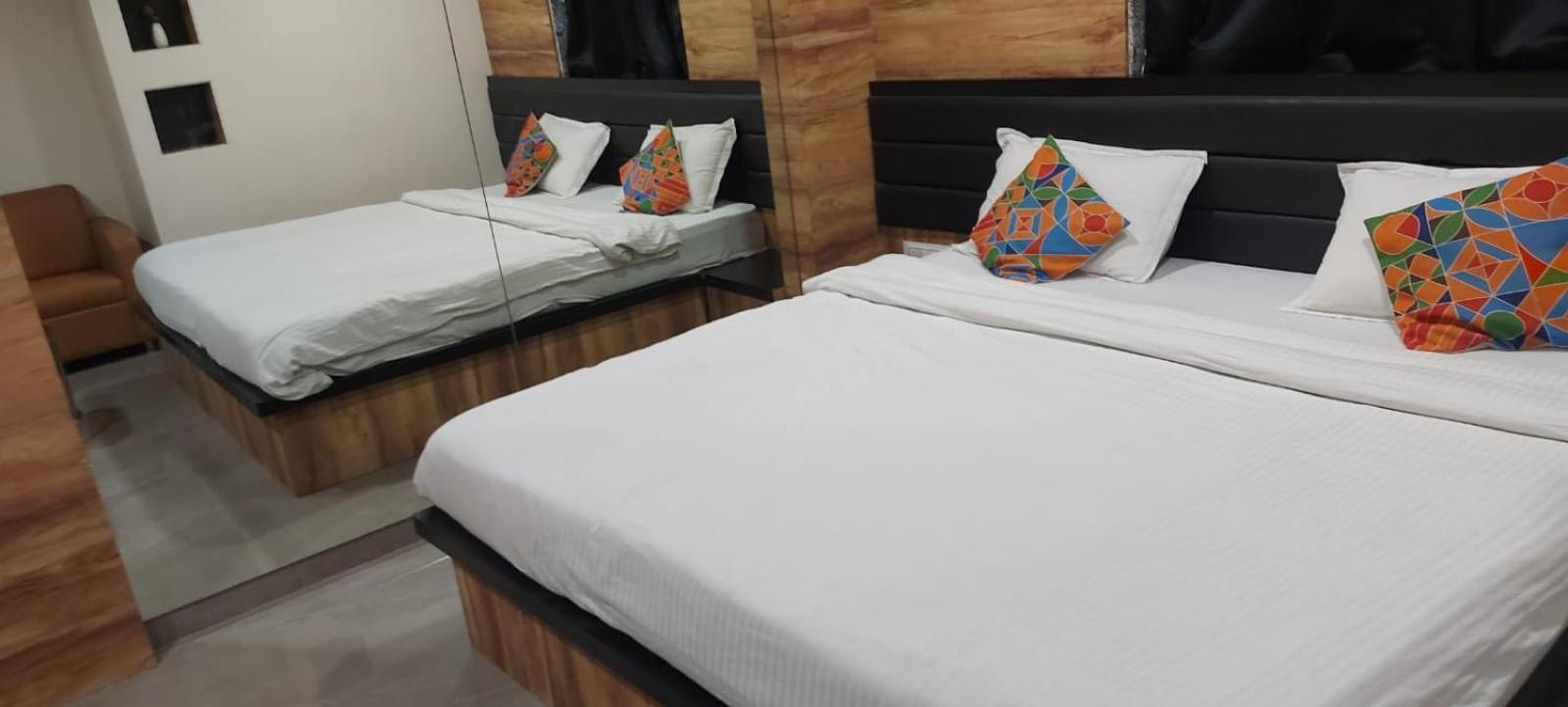 Glitz Hotels Sai Guest House - Nr Inorbit Mall Vashi Navi Mumbai Exteriör bild