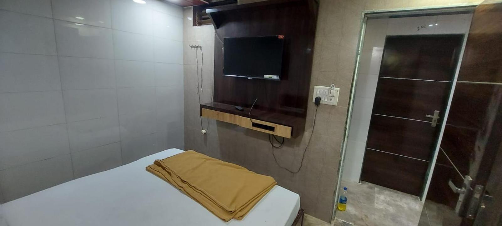 Glitz Hotels Sai Guest House - Nr Inorbit Mall Vashi Navi Mumbai Exteriör bild