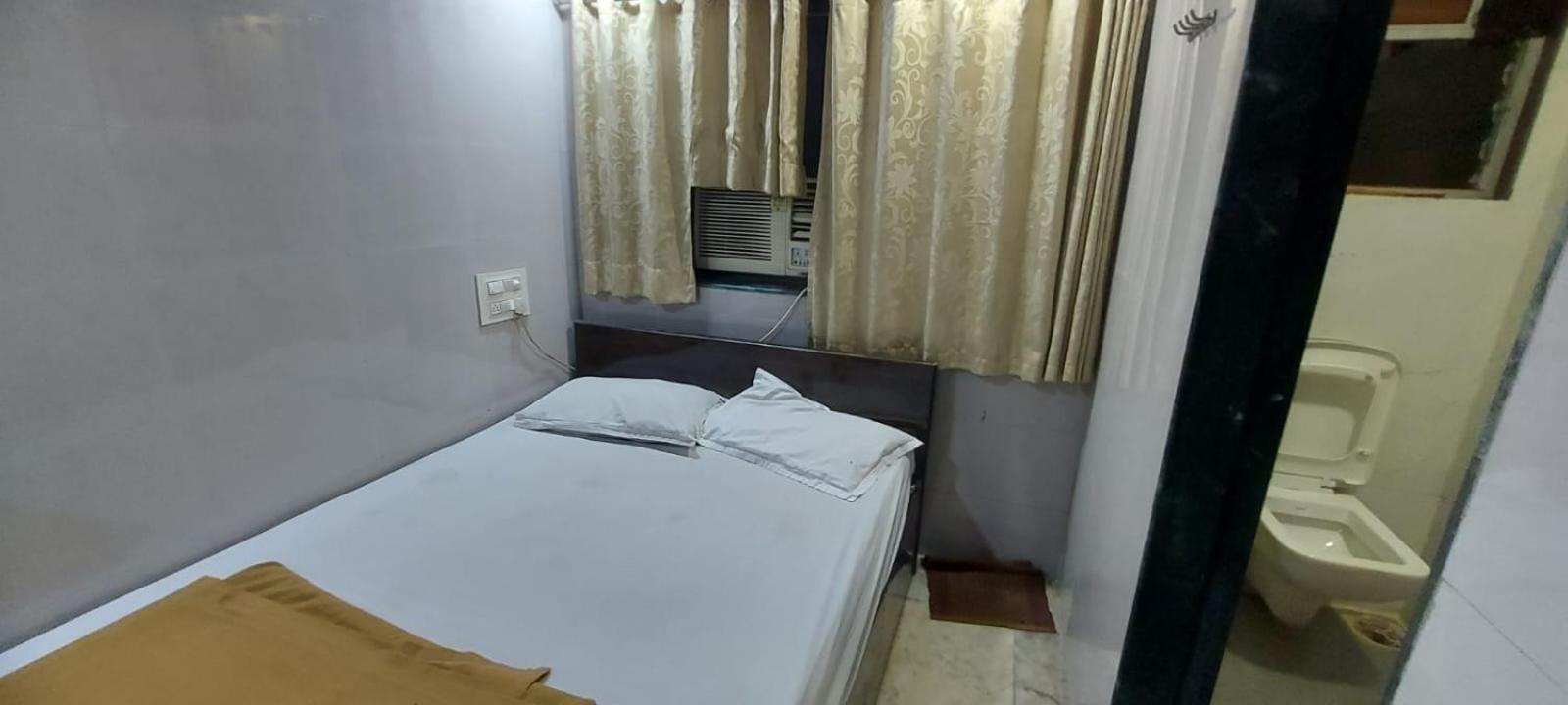 Glitz Hotels Sai Guest House - Nr Inorbit Mall Vashi Navi Mumbai Exteriör bild
