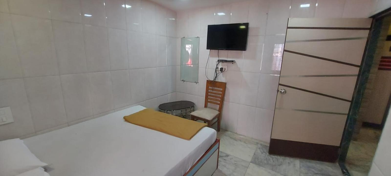 Glitz Hotels Sai Guest House - Nr Inorbit Mall Vashi Navi Mumbai Exteriör bild